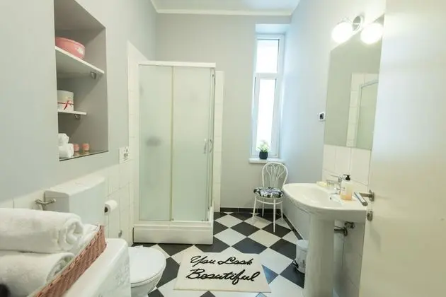 Apart Daire, Bahçe Manzaralı