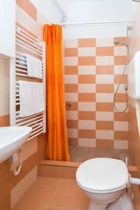 Apart Daire (One-Bedroom Apartment with Terrace (2)