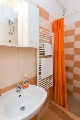 Apart Daire (One-Bedroom Apartment with Terrace (2)