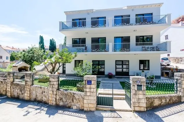 Apart Daire (One-Bedroom Apartment with Terrace (2)