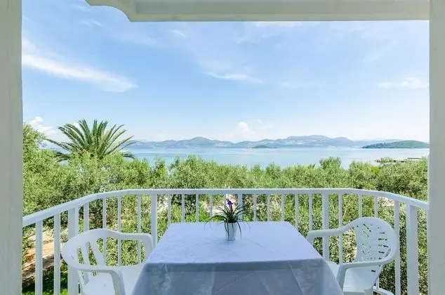 Apart Daire (One Bedroom Apartment with Balconies)