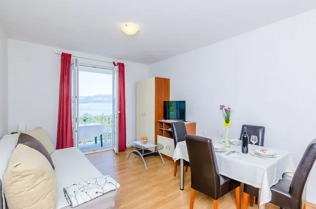 Apart Daire (One Bedroom Apartment with Balconies)
