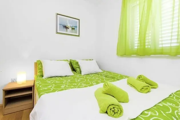 Apart Daire, 3 Yatak Odası, Bahçe Manzaralı (Rosemary)