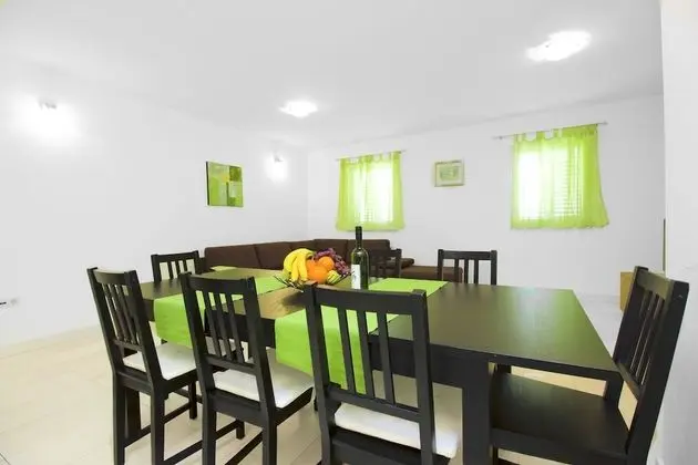 Apart Daire, 3 Yatak Odası, Bahçe Manzaralı (Rosemary)