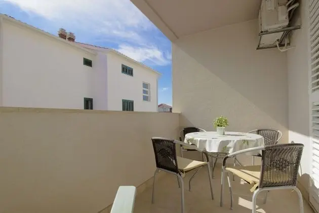 Apart Daire, 3 Yatak Odası, Bahçe Manzaralı (Rosemary)