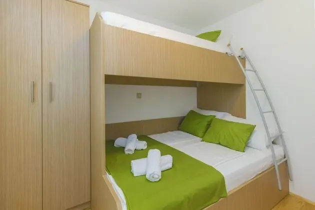 Apart Daire, 3 Yatak Odası, Deniz Manzaralı (Olive)