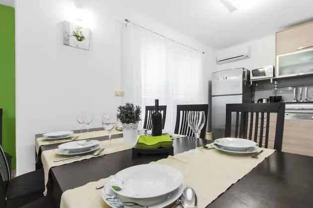 Apart Daire, 3 Yatak Odası, Deniz Manzaralı (Olive)