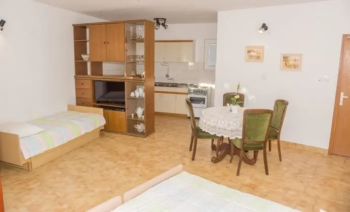 Apart Daire, 1 Çift Kişilik Yatak ve Çekyat