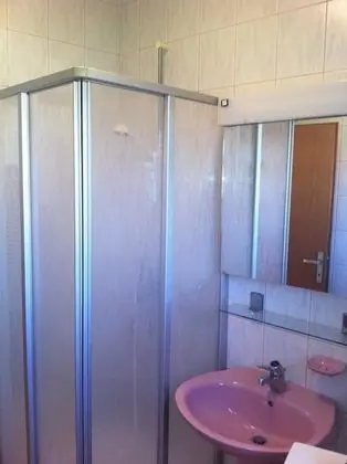 Apart Daire, 1 Çift Kişilik Yatak ve Çekyat