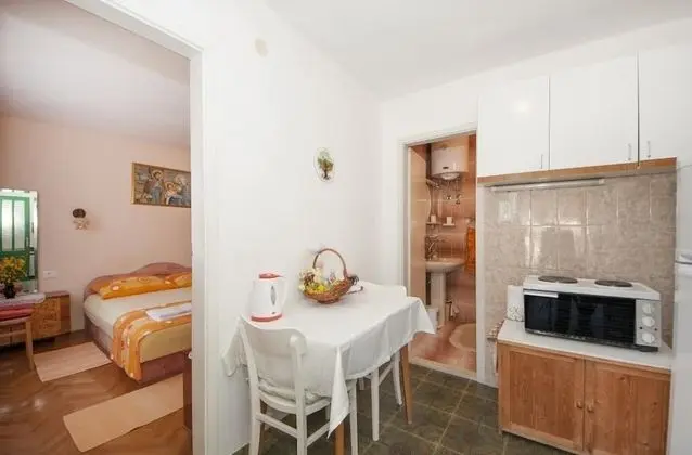 Apart Daire (One-Bedroom Apartment A2)
