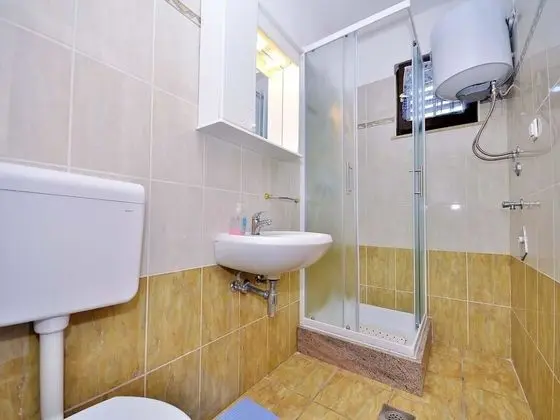 Apart Daire, 1 Çift Kişilik Yatak ve Çekyat