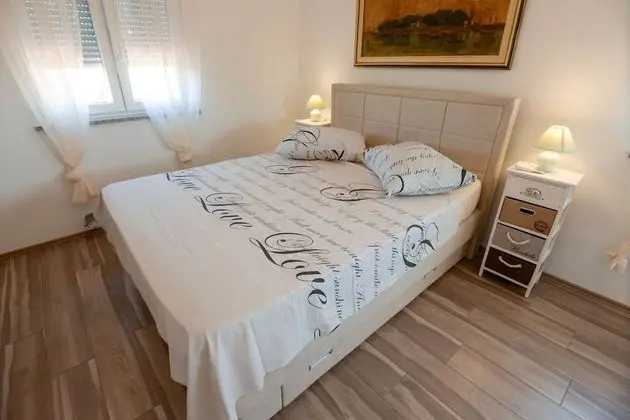 Apart Daire, 2 Yatak Odası (992/10641)