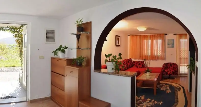 Apart Daire, 2 Yatak Odası, Bahçe Manzaralı