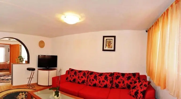 Apart Daire, 2 Yatak Odası, Bahçe Manzaralı