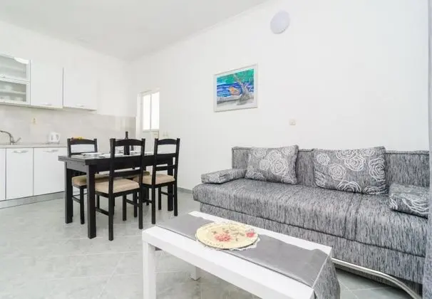 Apart Daire With Balcony