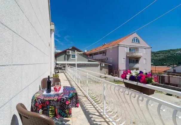 Apart Daire With Balcony