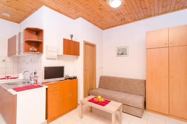 Stüdyo (Studio Apartment with Balcony and Cit)