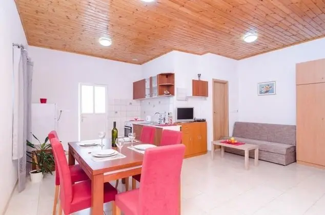 Stüdyo (Studio Apartment with Balcony and Cit)