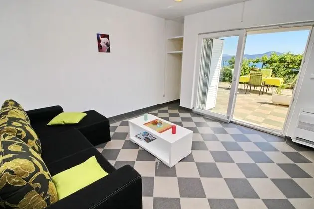 Apart Daire (One Bedroom Apartment with Terrace an)