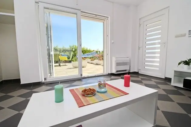 Apart Daire (One Bedroom Apartment with Terrace an)