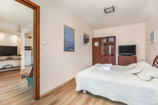 Apart Daire, 1 Yatak Odası, Balkon, Bahçe Manzaralı