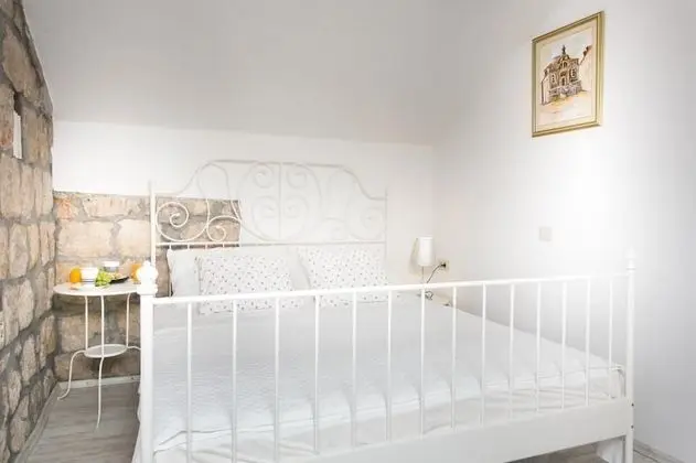 Apart Daire (One-Bedroom Apartment with Terrace)