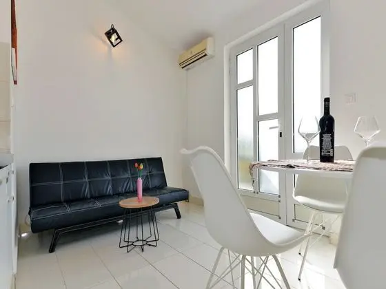 Apart Daire (One bedroom apartment with Balcony an)