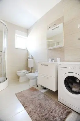 Grand Apart Daire, 2 Yatak Odası, Avlu Manzaralı, Zemin Kat