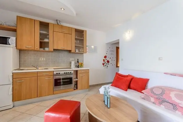 Apart Daire (Comfort 1 Bedroom Apt with Terrace)