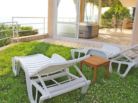 Apart Daire Capacity 3