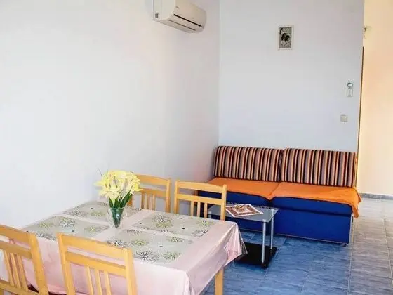 Apart Daire Capacity 3