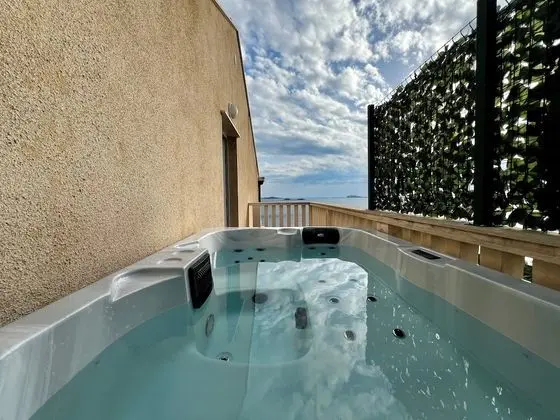 Özel spa küveti