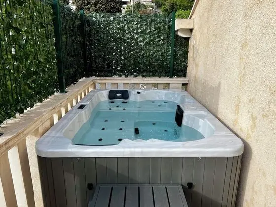 Özel spa küveti
