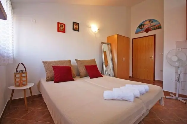 Apart Daire, 1 Yatak Odası (1310/12468)