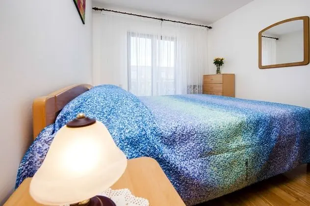 Basic Apart Daire (Red)