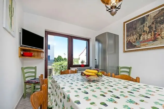 Basic Apart Daire (Red)