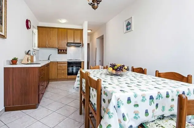 Basic Apart Daire (Red)