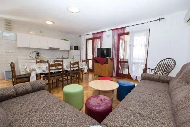 Apart Daire, 2 Yatak Odası (1)