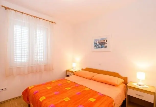 Apart Daire (One-Bedroom Apartment 1)