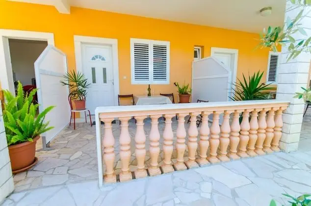 Stüdyo (Studio with Terrace)