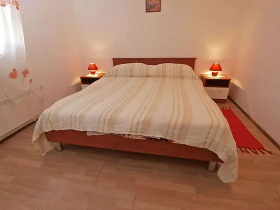 Apart Daire, 2 Yatak Odası (1056/4396)