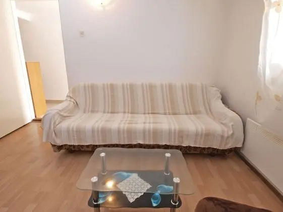 Apart Daire, 2 Yatak Odası (1056/4396)