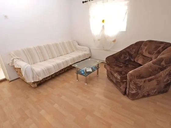 Apart Daire, 2 Yatak Odası (1056/4396)