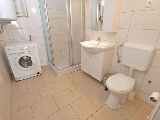 Apart Daire, 2 Yatak Odası (1056/4396)