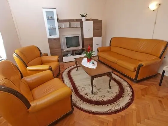 Apart Daire, 2 Yatak Odası (1056/4401)