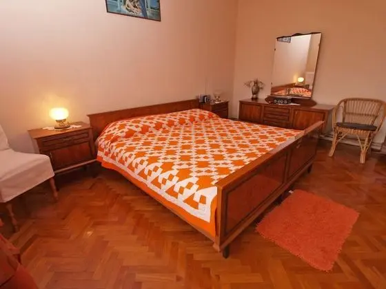 Apart Daire, 2 Yatak Odası (1056/4401)