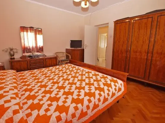 Apart Daire, 2 Yatak Odası (1056/4401)