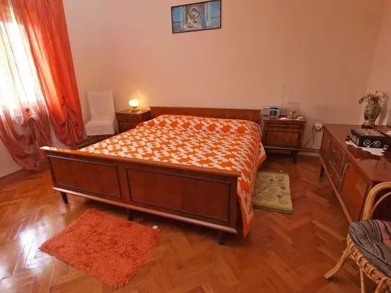 Apart Daire, 2 Yatak Odası (1056/4401)