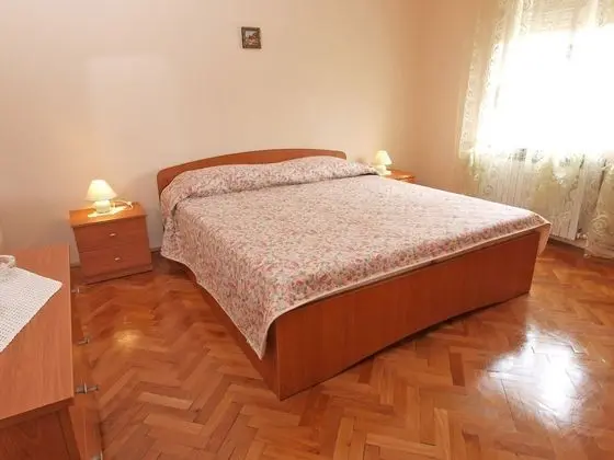 Apart Daire, 2 Yatak Odası (1056/4401)