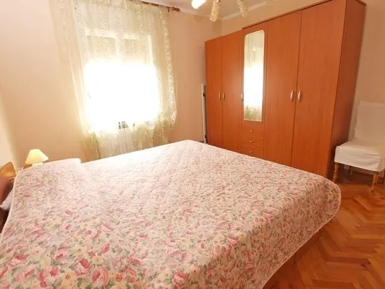 Apart Daire, 2 Yatak Odası (1056/4401)